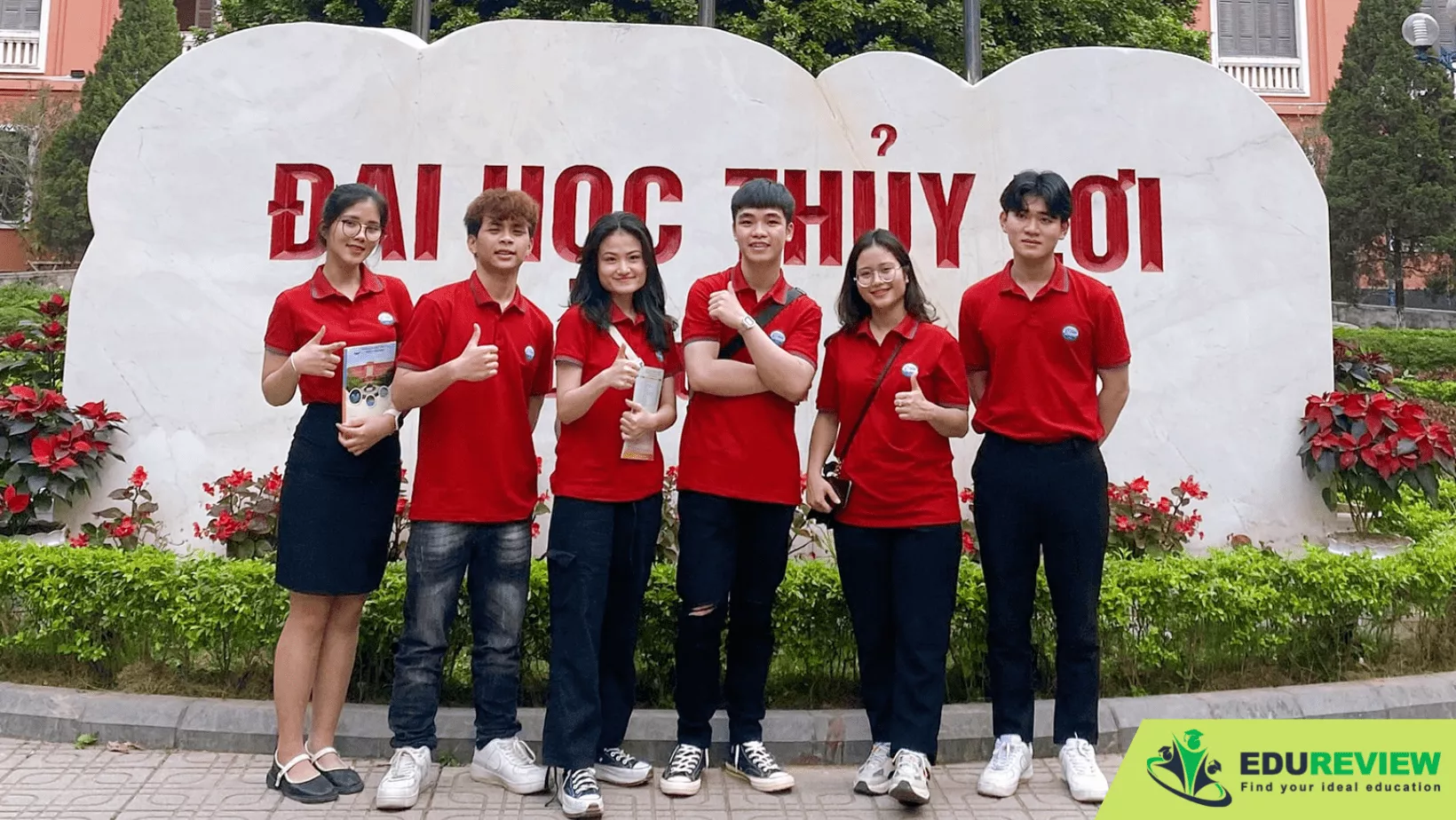 Tuyển sinh ngành Thương mại điện tử Đại học Thủy Lợi