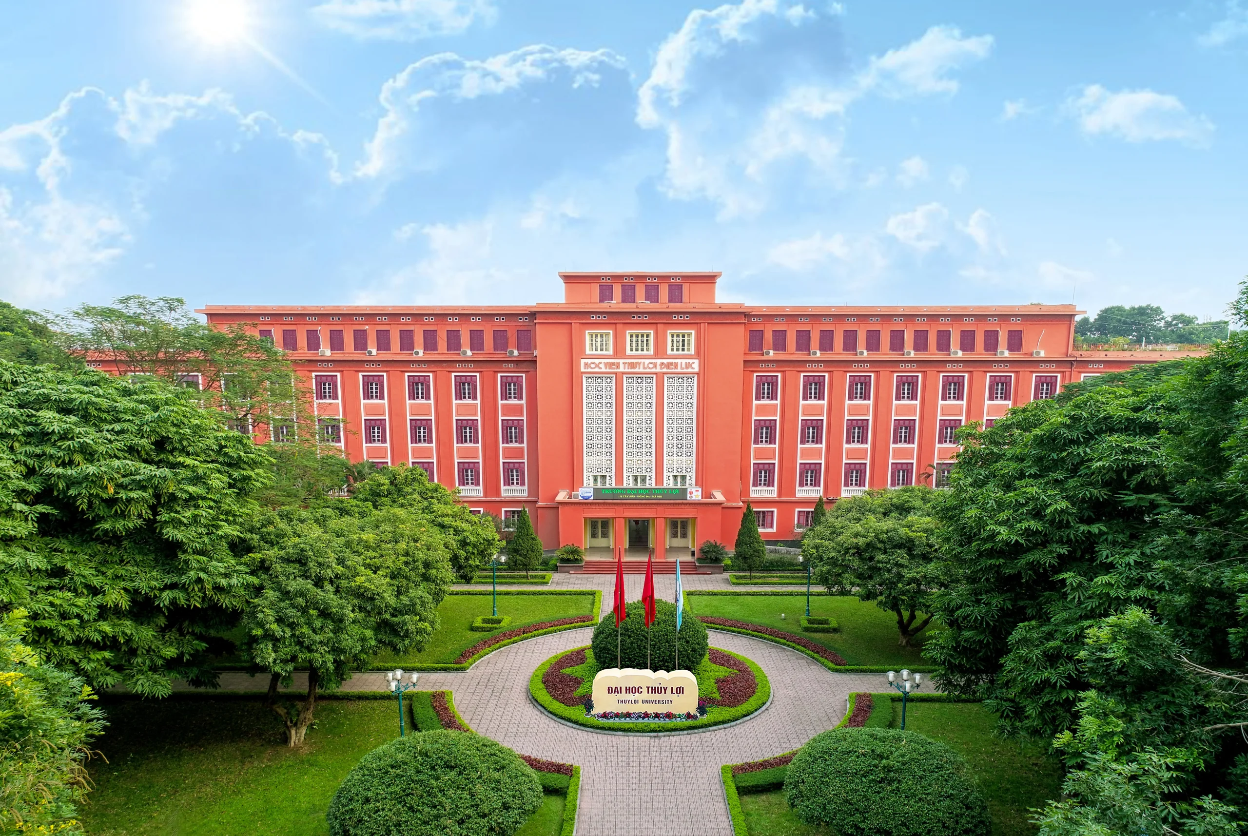 Ngành Thương mại điện tử Đại học Thủy Lợi: Lợi thế và cơ hội học tập